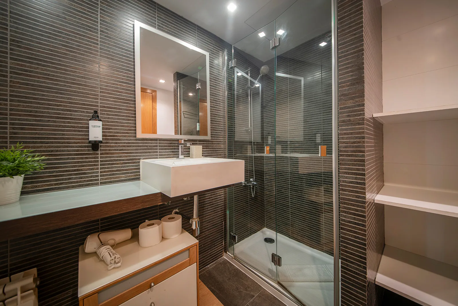 gallery img